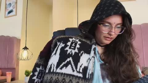 hanabie_ online show from February 21, 6:36 am