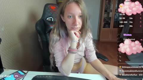 Snapshot of handsome_whale chatting on October 1, 7:24 am Mila online show from October 1, 7:24 am