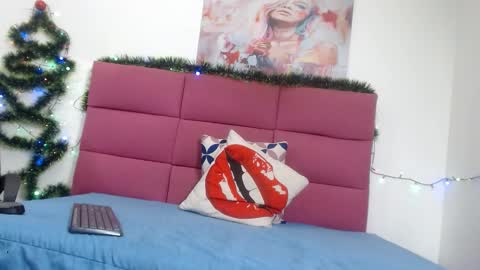 Hanna Palmer online show from December 17, 1:27 pm