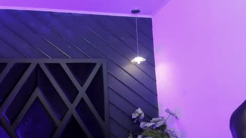 HANNA BECKER online show from February 12, 11:12 am