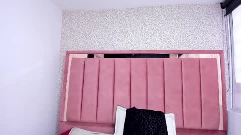  H A N N A  online show from November 12, 9:13 pm