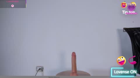 Hanna lens online show from January 12, 9:09 pm