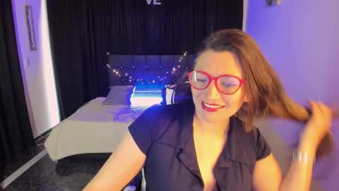 Snapshot of hanna_ma chatting on October 2, 2:22 pm hanna_ma online show from October 2, 2:22 pm