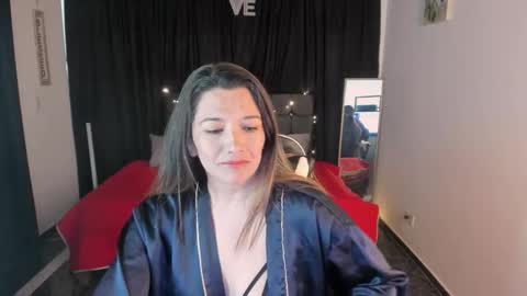 Snapshot of hanna_ma chatting on September 25, 5:11 pm hanna_ma online show from September 25, 5:11 pm