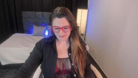 Snapshot of hanna_ma chatting on October 3, 2:22 pm hanna_ma online show from October 3, 2:22 pm