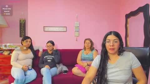 Hanna online show from November 26, 1:23 pm