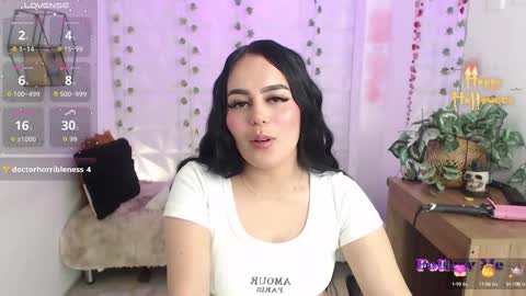 Snapshot of hannadaves_ chatting on October 4, 6:19 am Hanna online show from October 4, 6:19 am