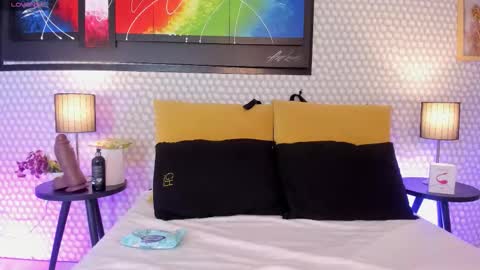 Hanna online show from December 15, 4:29 am