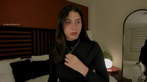 Hannah online show from April 23, 10:34 pm