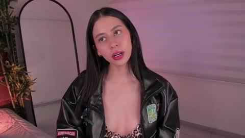 Hannah online show from February 19, 10:09 pm