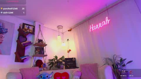 hannah_lovee online show from April 10, 6:30 am