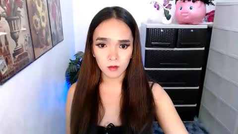 HANNAH online show from April 2, 2:14 pm