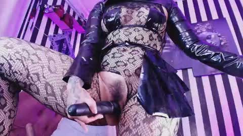 FOLLOW ME INTA MOONXMAFE online show from April 21, 1:42 am