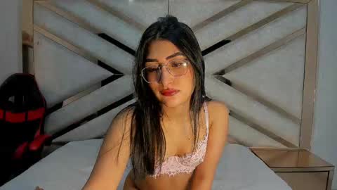 Hanna online show from November 5, 3:12 am