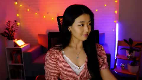 hannarosie online show from October 15, 6:10 pm