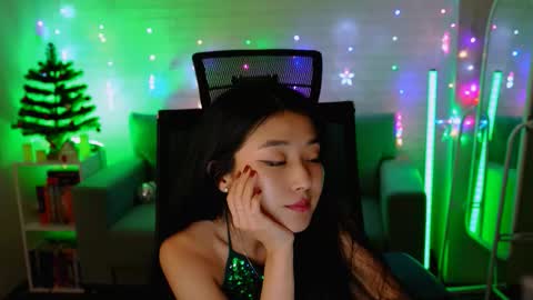 hannarosie online show from December 21, 8:24 pm