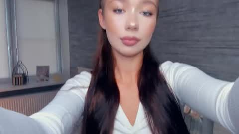 Snapshot of hannavaile chatting on September 12, 8:01 am Hanna online show from September 12, 8:01 am