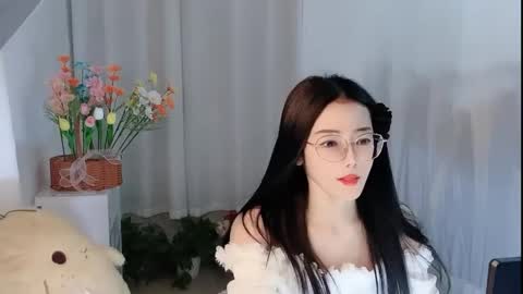 Daisy online show from April 10, 3:07 pm