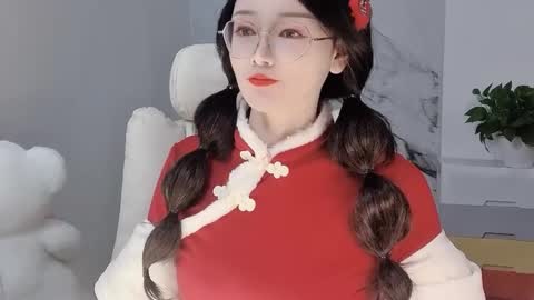 Daisy online show from February 8, 3:10 pm