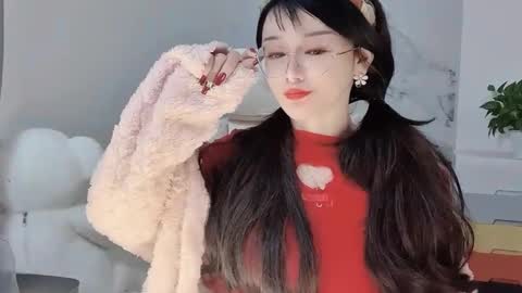 Daisy online show from February 5, 2:37 pm