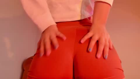 Annie online show from February 8, 6:12 am