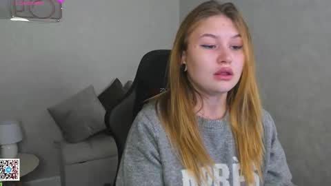 Christine online show from October 20, 1:52 am