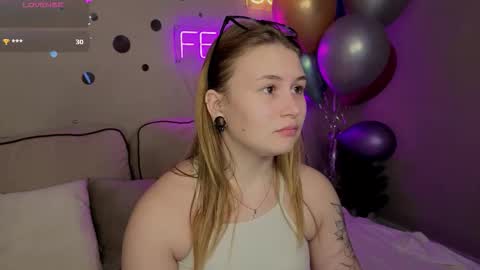 Christine online show from October 9, 2:05 am