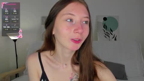 Lola online show from November 9, 8:32 am