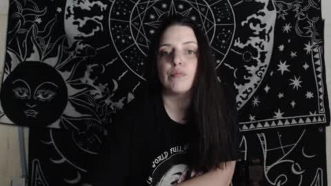 Hayle Woods online show from December 31, 3:23 am