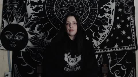 Hayle Woods online show from December 23, 2:45 am