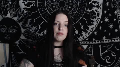 Hayle Woods online show from December 6, 2:24 am