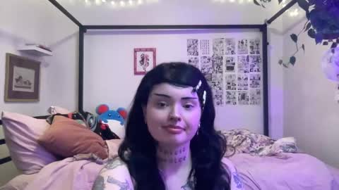 hazelspicee online show from January 3, 10:51 pm