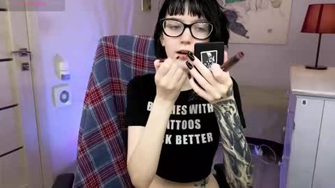 hazeltompson online show from November 14, 8:42 pm