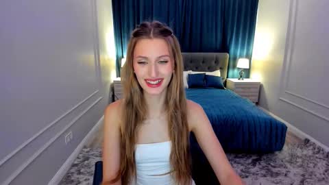 Snapshot of heartedlove_1 chatting on September 22, 3:49 am heartedlove_1 online show from September 22, 3:49 am
