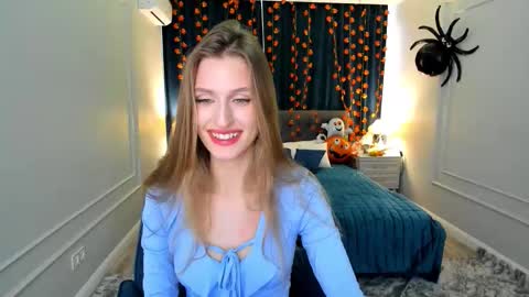Snapshot of heartedlove_1 chatting on October 19, 11:56 am heartedlove_1 online show from October 19, 11:56 am