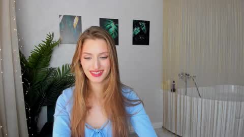 Snapshot of heartedlove_1 chatting on October 7, 11:58 am heartedlove_1 online show from October 7, 11:58 am