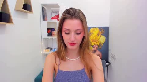 Snapshot of heartedlove_1 chatting on February 22, 3:23 am heartedlove_1 online show from February 22, 3:23 am
