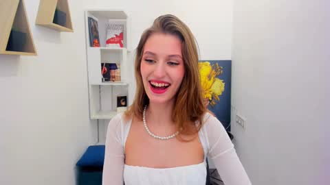 Snapshot of heartedlove_1 chatting on March 12, 11:31 am heartedlove_1 online show from March 12, 11:31 am
