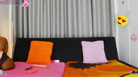 AngieLizzy online show from April 9, 3:06 pm