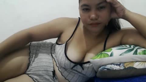 heavenlyeyes69 online show from September 21, 5:28 am