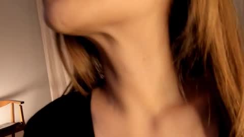 Snapshot of hee_jeen chatting on February 25, 1:09 am Jeen online show from February 25, 1:09 am