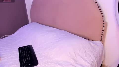 Snapshot of heicel_ chatting on September 8, 8:08 pm Heicel online show from September 8, 8:08 pm