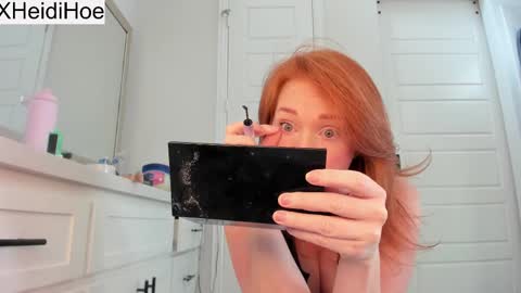 Snapshot of heidiandfriends chatting on February 25, 8:53 pm Manyvids    online show from February 25, 8:53 pm