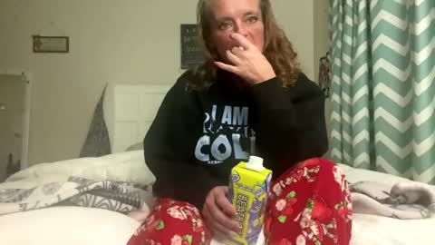 HeidiKinz online show from November 18, 1:28 am
