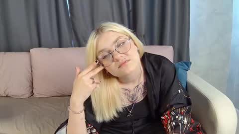Emma online show from May 22, 10:57 am