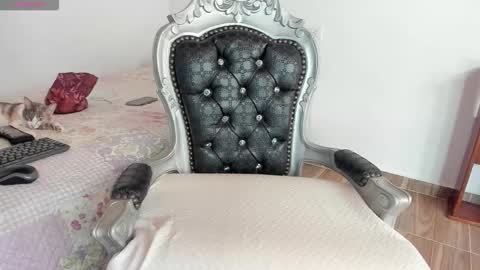 Hela   Independent model online show from November 30, 5:28 pm