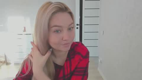 Snapshot of helen_angel_girl chatting on January 4, 11:22 am Helen sven online show from January 4, 11:22 am