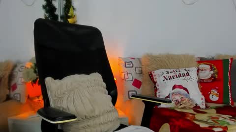 Helena Santos  online show from December 1, 11:03 am