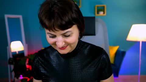 helenbeler online show from October 26, 2:45 pm