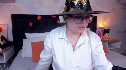 helendanvers online show from October 29, 10:08 am